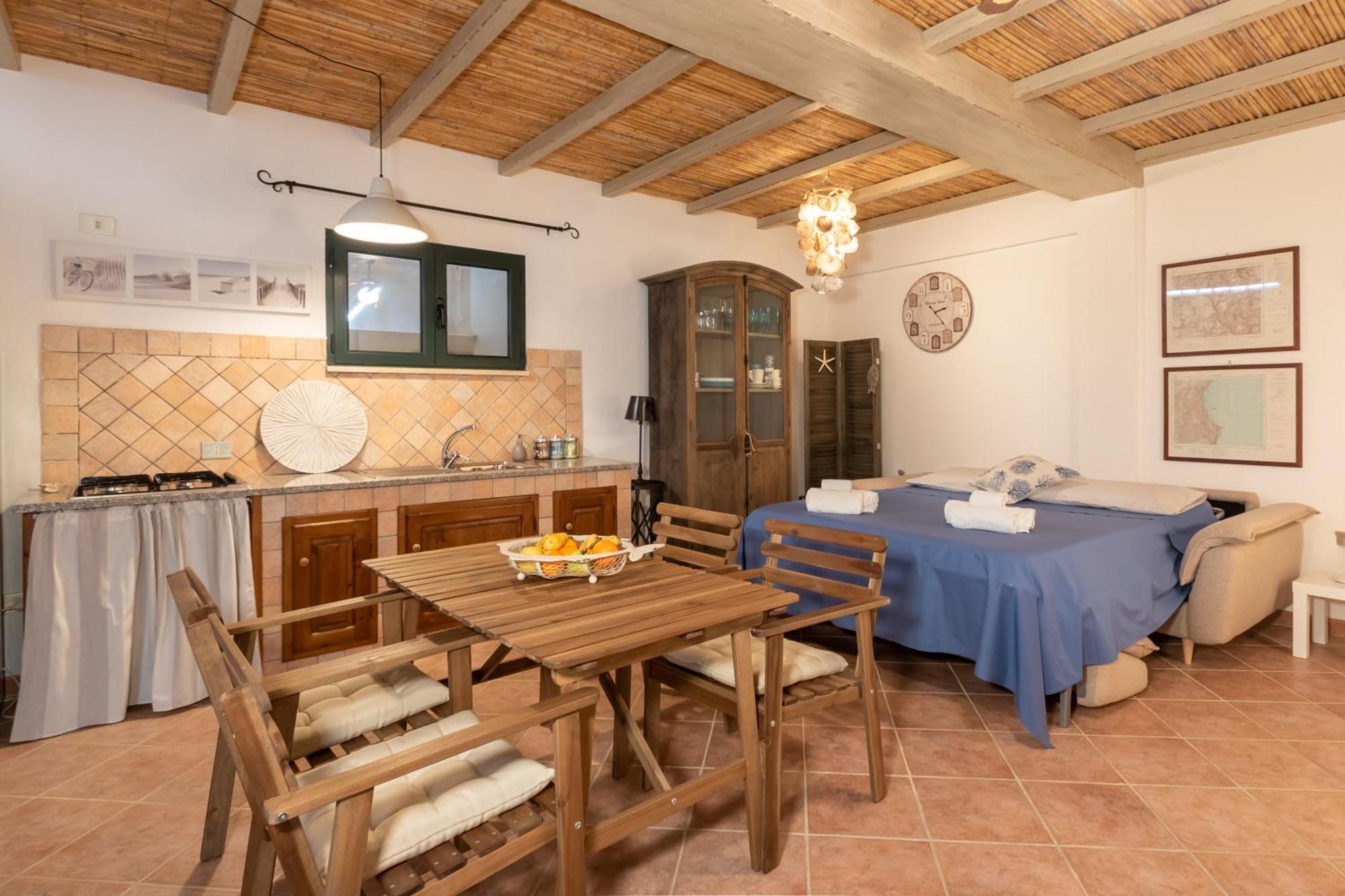 Raffinata Taverna Con Camino Cala Liberotto Kültér fotó